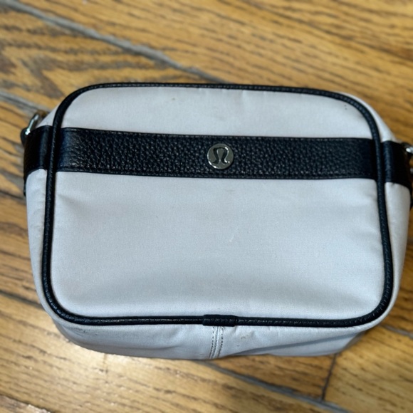 Lululemon Now and Always Crossbody - Picture 2 of 9